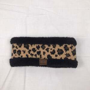 C.C. Ear warmer cheetah‎